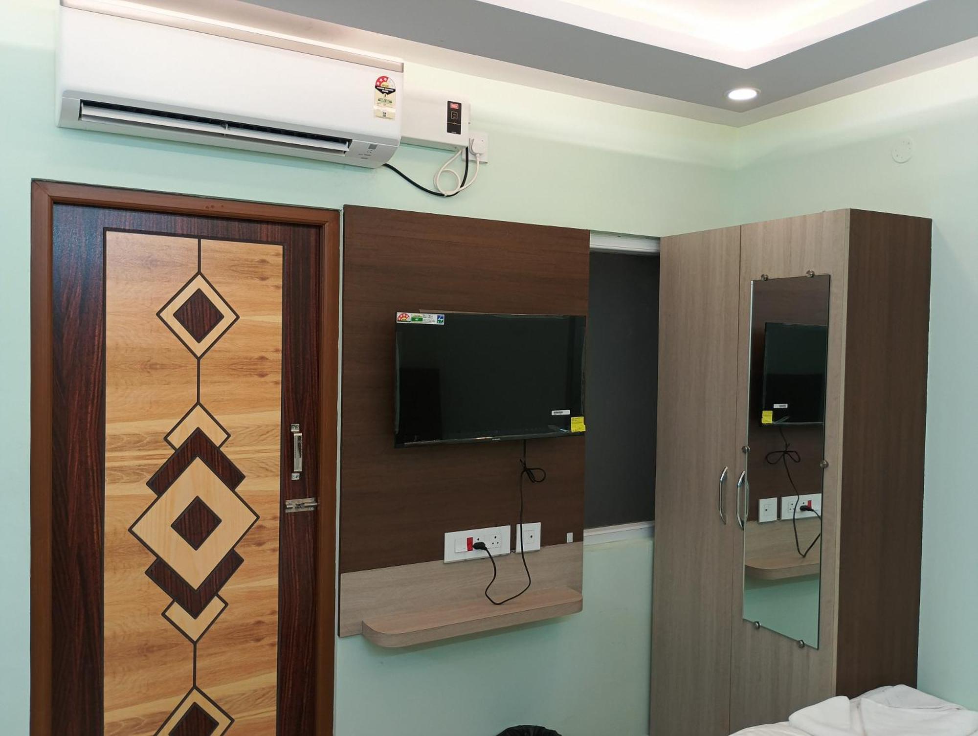 Hotel Malar Park Tiruvannāmalai Habitación foto