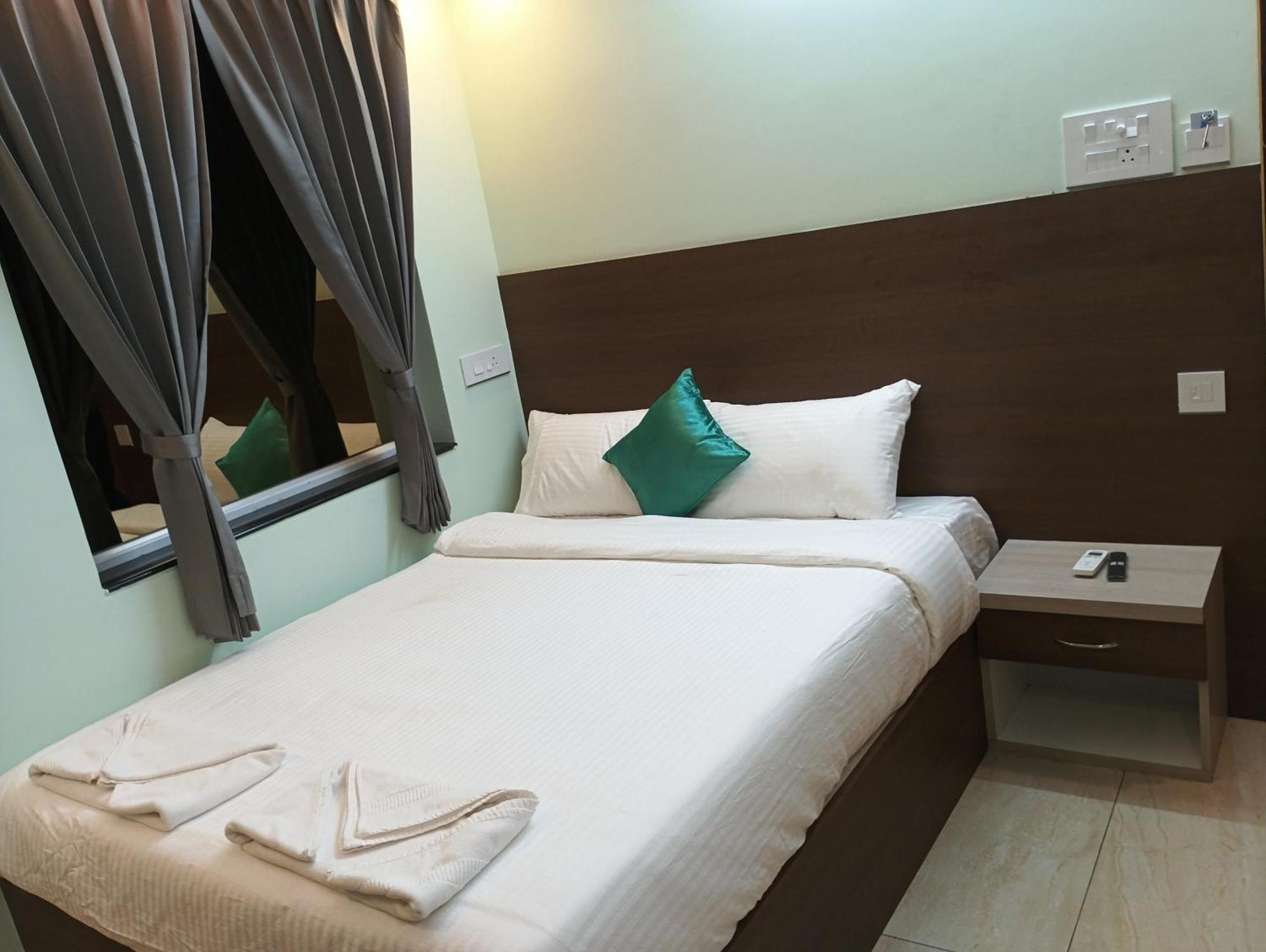 Hotel Malar Park Tiruvannāmalai Exterior foto